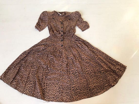 Cool 1980s Feather Print Secretary Dress