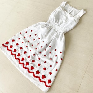 1960s embroideried strawberries dress XS