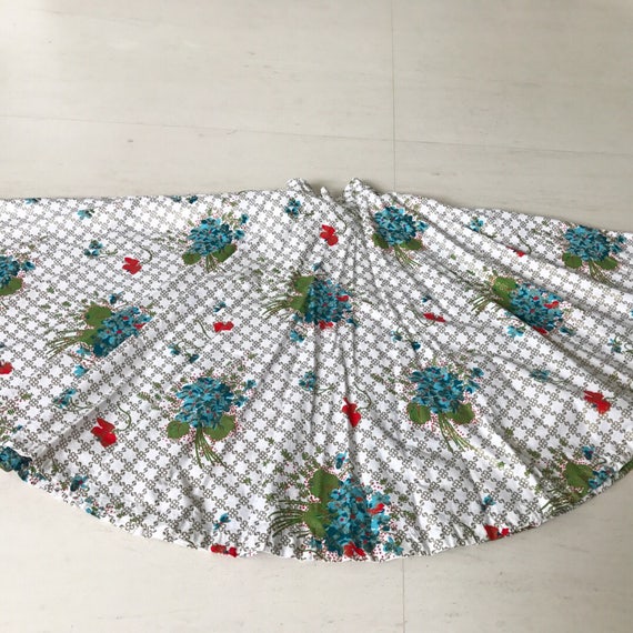 Pretty 1950s Gold Paint Floral Skirt