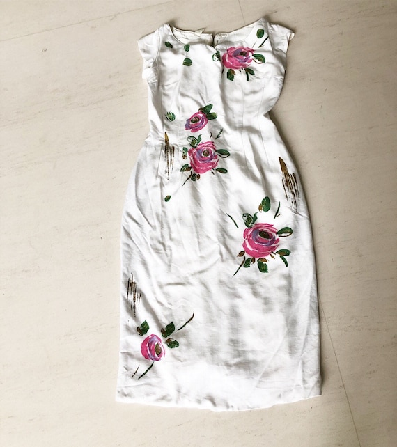 Pretty 50s Rose Wiggle Dress