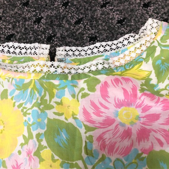 Pretty 1950s Cotton Floral Day Dress - image 3