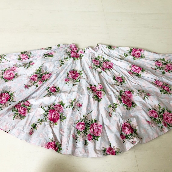 Beautiful Pink Rose Flocked Full Circle 1950s Skir
