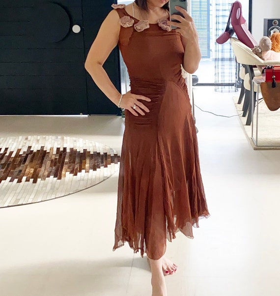 Pretty 20s Frock with Rosettes and Asymmetrical He