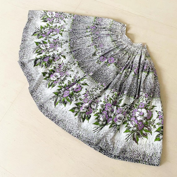 Beautiful 50s Purple Floral Skirt with Striking Bl