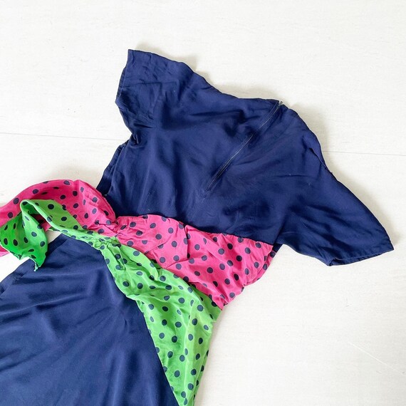 Pretty Watermelon Colored Statement Sash 40s Dress - image 9