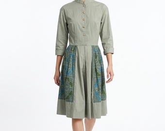 Vestido camisero clásico Nehru con estampado paisley verde oliva