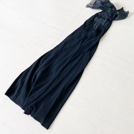 Gorgeous 40s/50s Black Halter Gown with Daisies - image 8