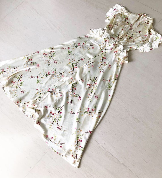 Beautiful 40s Miss Elaine Floral Peignoir