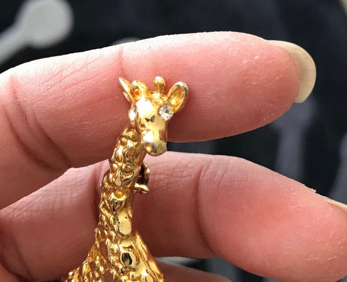 Spilla in metallo con strass, argento | Intrend