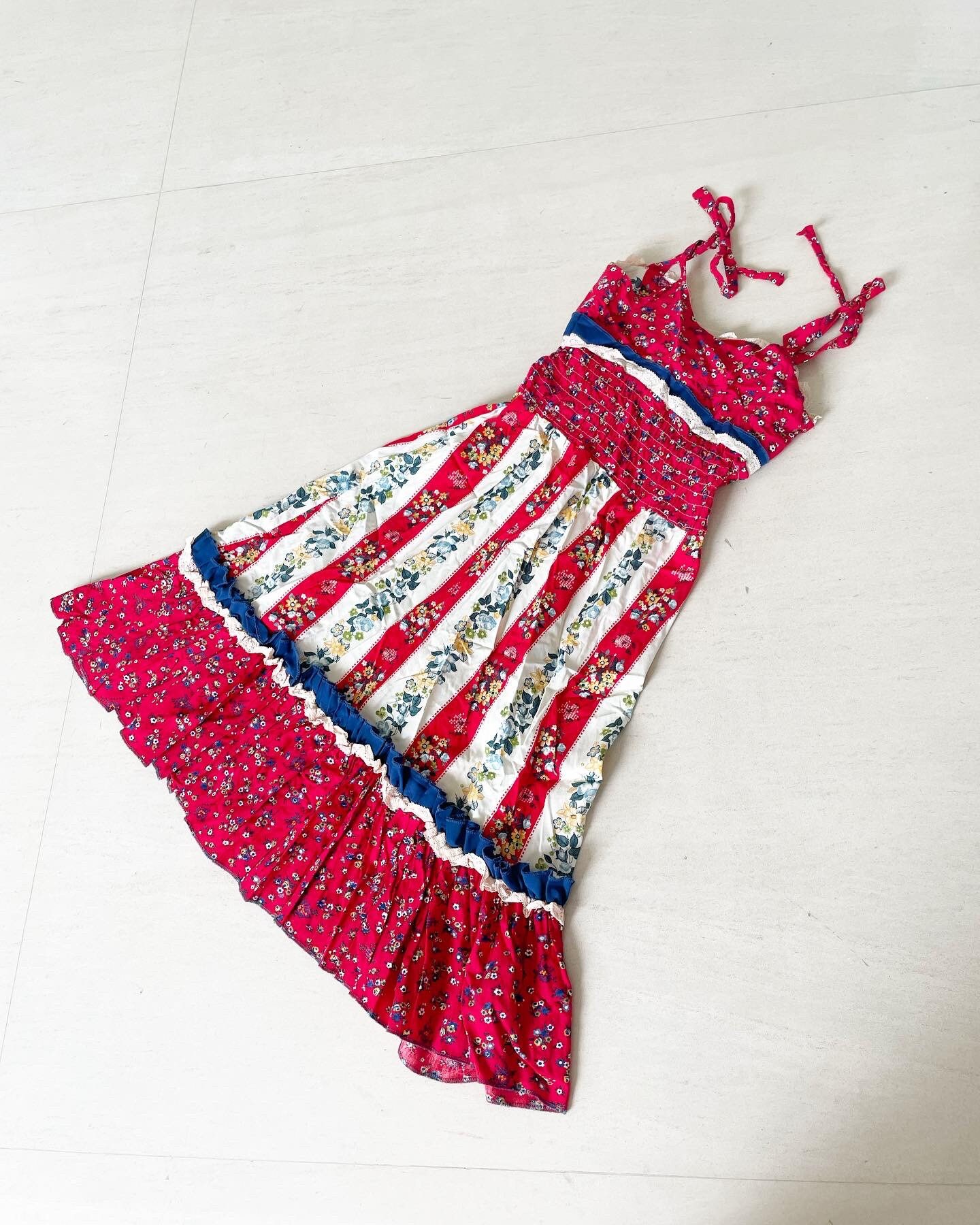 Insanely Beautiful Rare 70s Billowing Sleeve Cotton Floral Prairie Dress