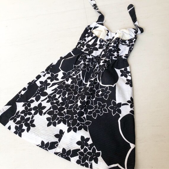 Cool Black and White Hawaiian Dress - image 6