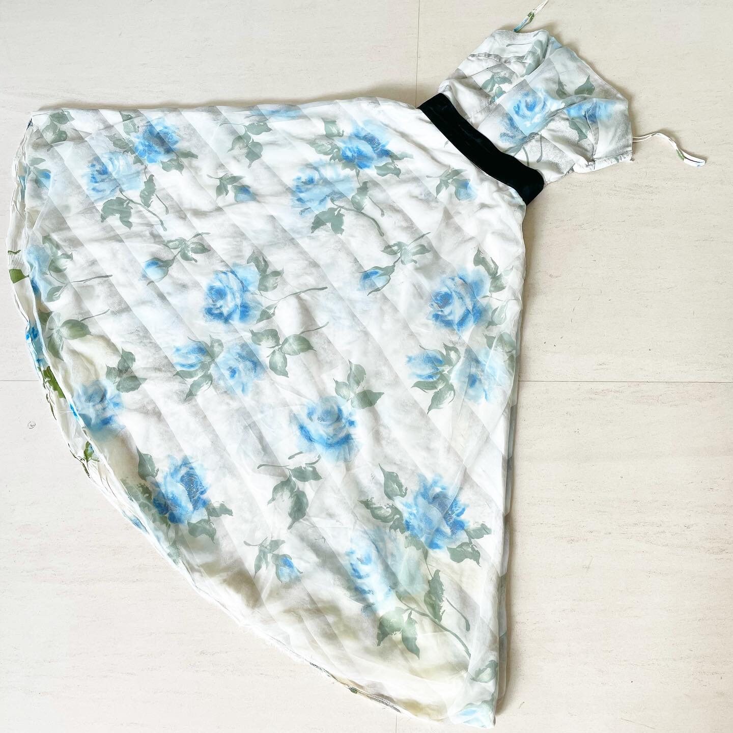 Pretty Blue Rose Fred Perlberg Dress