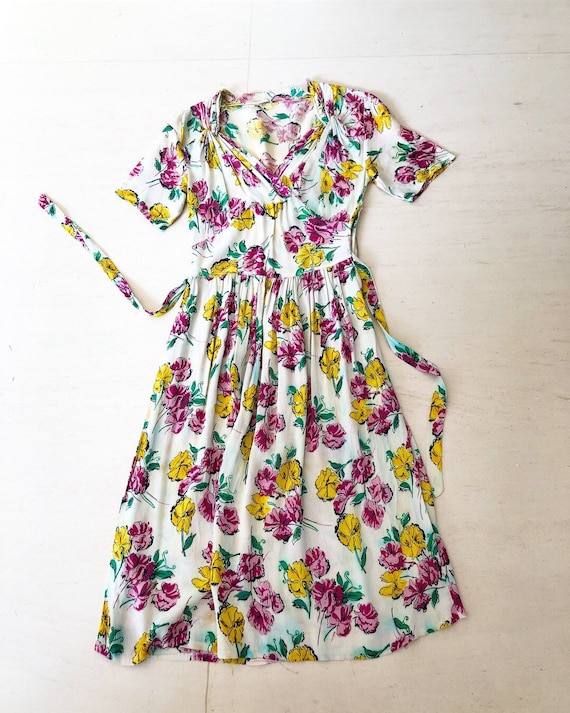 1930/40s Floral Rayon Crepe Dress