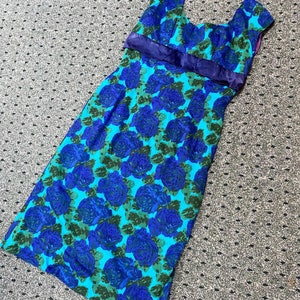 Lovely Blue Rose Wiggle Dress