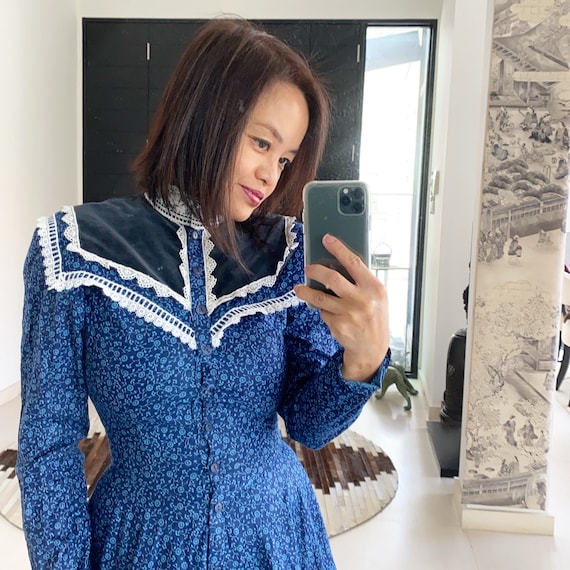 Stunning Blue Calico Gunne Sax Prairie Dress with Velvet Shoulders