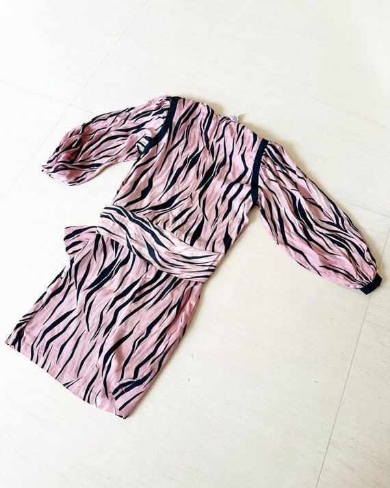 Gorgeous Tiger Print Hip-Tie Dress - image 7