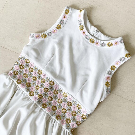 Pretty Vicky Vaughn Floral Embroidery Maxi Dress