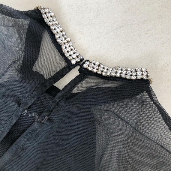 Classic Black Illusion Neckline 1940s Dress - image 8