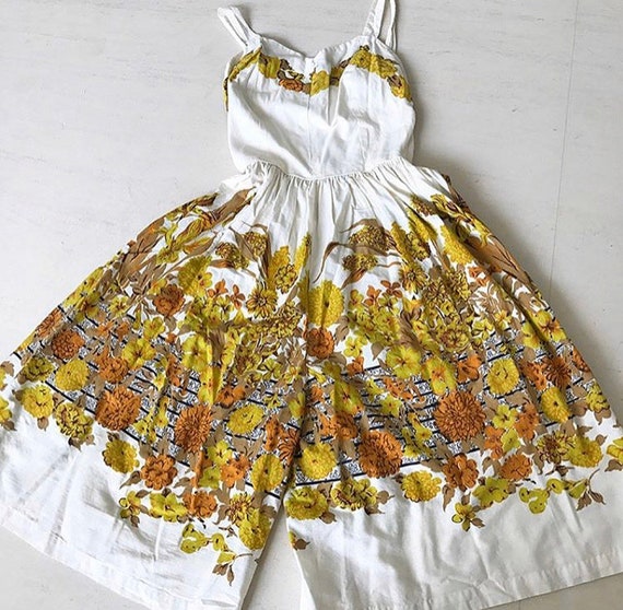 Adorable 50s Floral Romper Dress