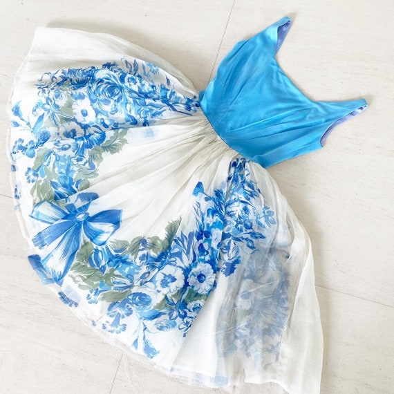 Beautiful 50s Blue Rose Sundress