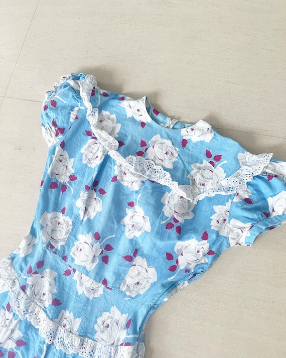 Pretty Powder Blue Rose Print 40s Dress - image 2