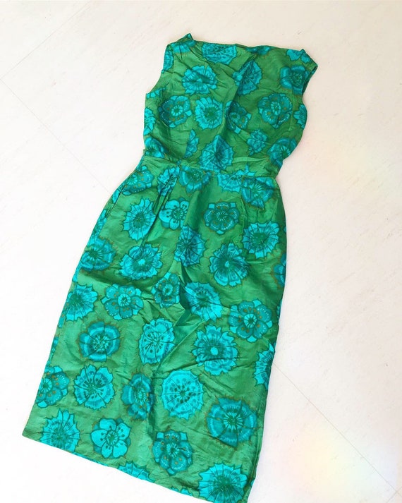 Classic Green 50s Silk Wiggle Dress