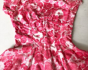 Lovely Gigi Young Daisy Print Dress