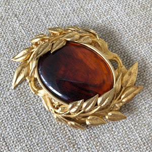 Stunning Grecian Gold Wreath Brown Ombre Brooch