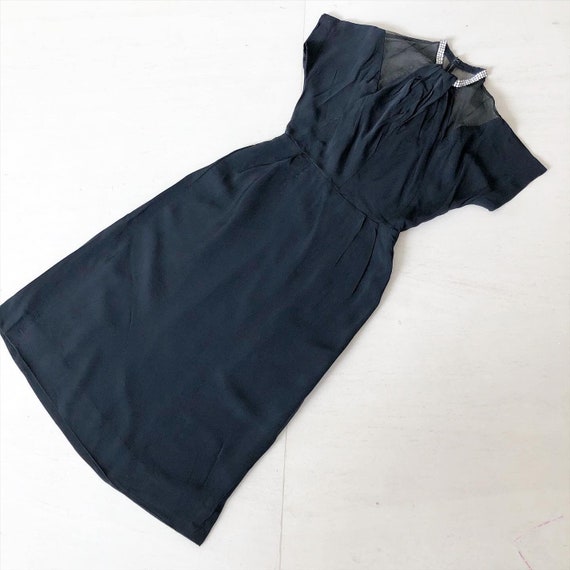 Classic Black Illusion Neckline 1940s Dress - image 2