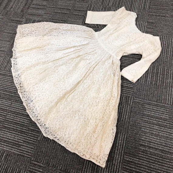 Pretty Full Lace 50s Dress