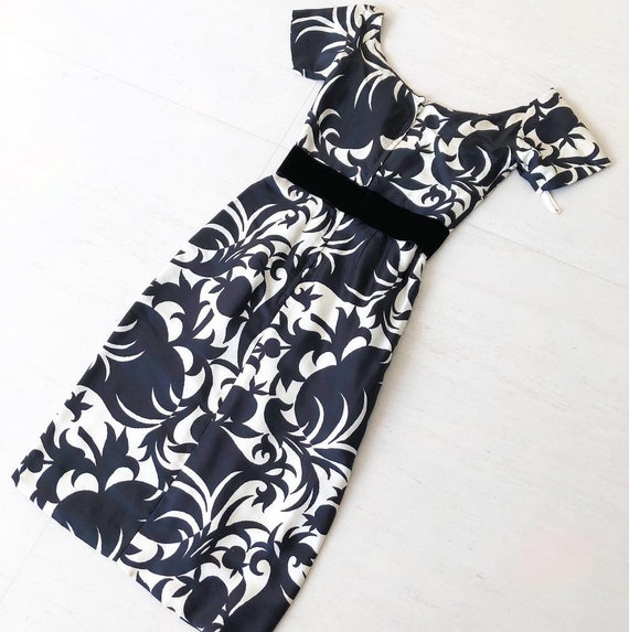 Beautiful Black And White Ceil Chapman Wiggle Dres