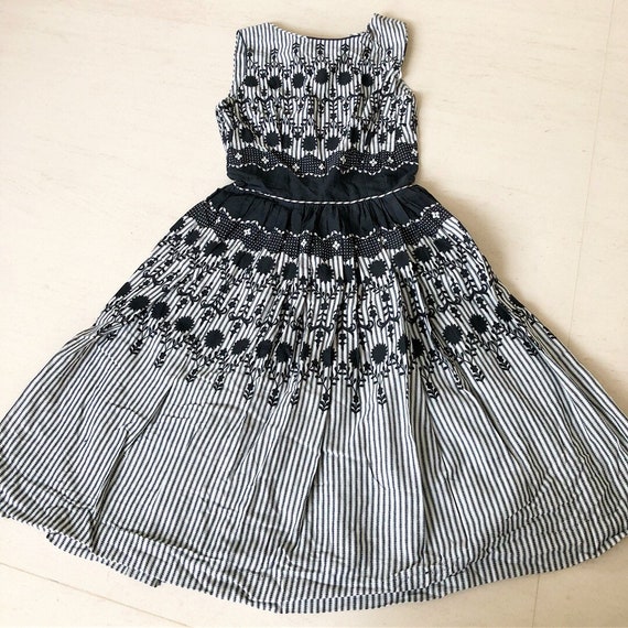 Beautiful 1950s Jonathan Logan black and white dre
