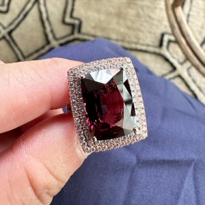 Super Rare GIA Certified Purplish Red Unheared Spinel Statement Ring