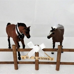 Wedding Reception Western Horses Equine Git n Hitched Sign Cake Topper