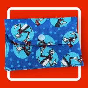 Cartera para niños de tela de algodón plegable con cierre a presión, tarjetero, regalo para niños pequeños, regalo del Dr. Seuss, El Gato con Sombrero