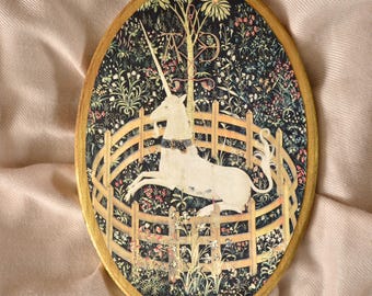 Sztuka ścienna z jednorożcem, Fantastyczna sztuka fantasy, Vintage'owy nadruk z jednorożcem, Średniowieczna sztuka z jednorożcem, Owalny obraz, Drewniane dekoracje, Grafika w stylu Fairycore