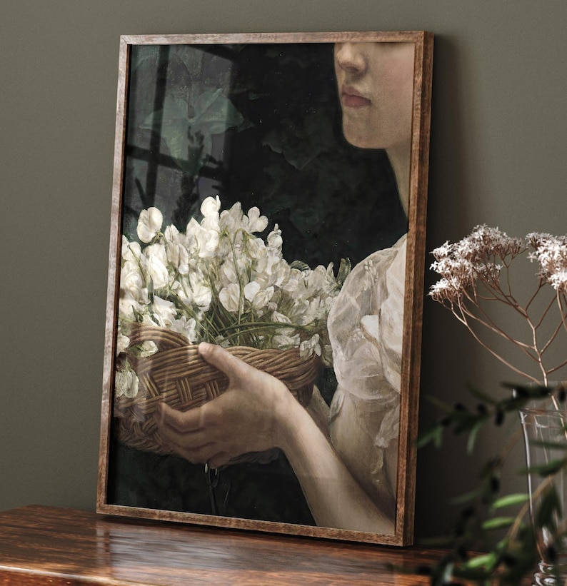 Impresión de niña con flores, retrato de mujer, impresión cottagecore oscura, retrato de ensueño, póster de arte alternativo, impresión romántica de flor de guisante de olor imagen 1