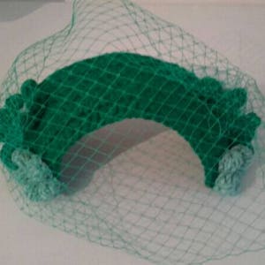 fascinator, 1940s hat, 1950s hat, half hat,emerald green hat, wedding hat,mother of bride, birdcage, crochet image 4