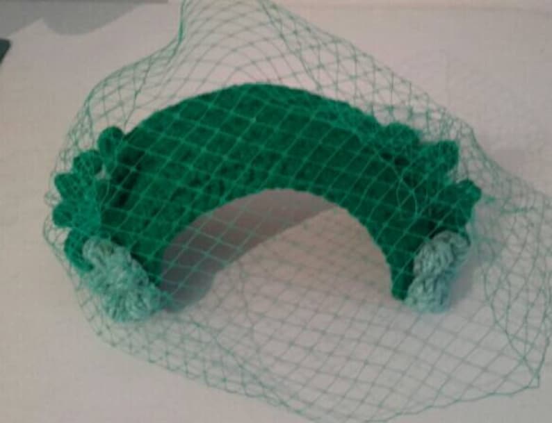 fascinator, 1940s hat, 1950s hat, half hat,emerald green hat, wedding hat,mother of bride, birdcage, crochet image 4