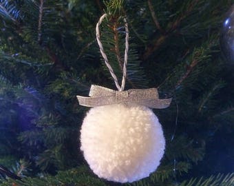 Pom pom baubles - set of 2 or 4 white pom pom decorations with gold, silver or bronze hand sewn bows