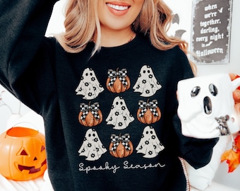 Spooky Season Sweatshirt pumpkin crewneck Cute Ghost Sweatshirt Halloween Coquette Sweater Women Fall Sweatshirt Ghosts Cute Fall Sweater