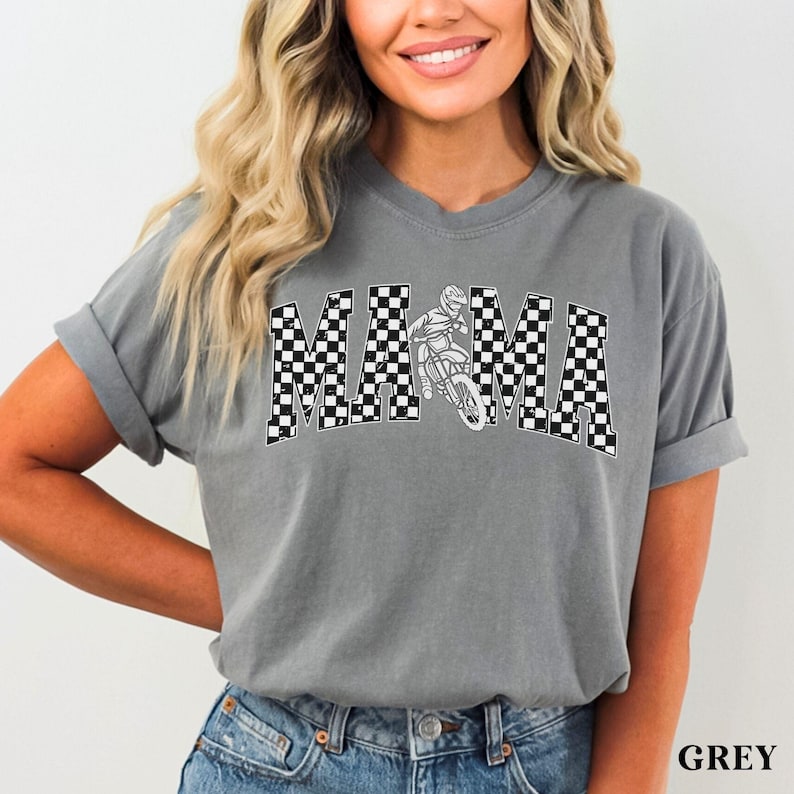 T-shirt motocross, coupe décontractée, couleurs confortables, idéal pour les journées de course. T-shirt motocross à damier, cadeau parfait pour les mamans de motards. Grey