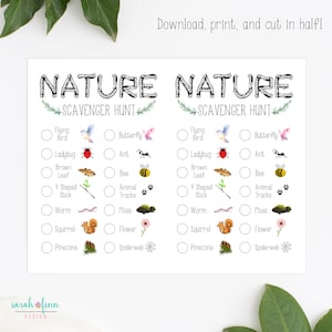 Op de afbeelding: Een printbare natuur-speurtocht checklist met illustraties van een vliegende vogel, een vlinder, een lieveheersbeestje, een mier, een bruin blad, een bij, een Y-vormige stok, dierenpootjes, een worm, mos, een eekhoorn, een bloem, een dennenappel en een spinnenweb.