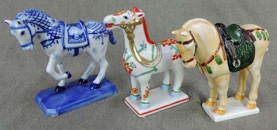 Vintage Franklin Mint Porcelain Horse Figurines X 3 - Etsy