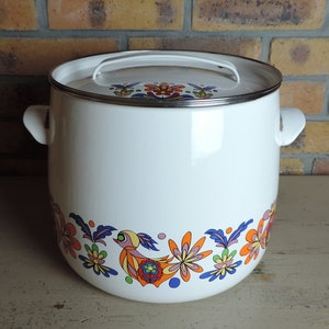 French Vintage 1970s Aubecq Extra Large Enameled Cooking Pot with Lid