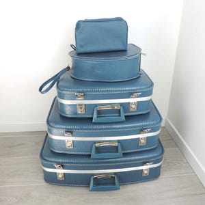 Franse vintage complete nestkofferset 'Air France' uit de jaren 60 met bemanning
