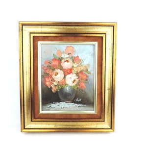 Vintage Floral Oil Painting: Signed Still Life, Gilded Frame