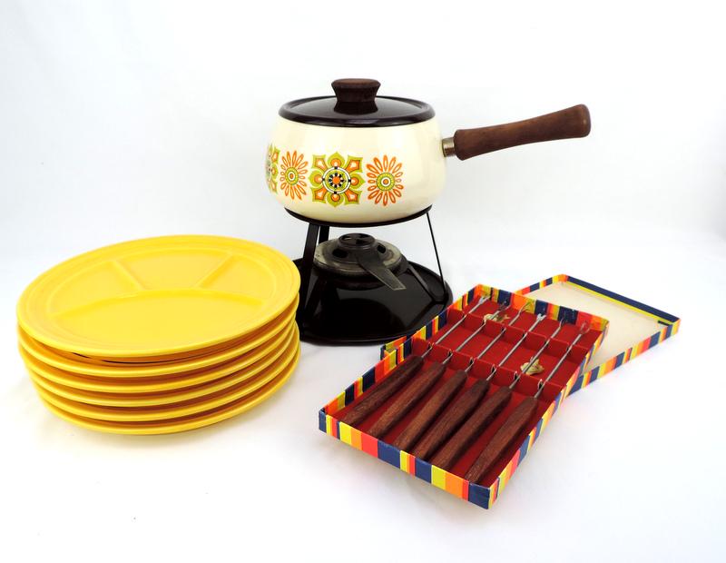 French Vintage 1970s Complete Fondue Set