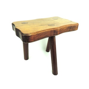 Sgabello da mungitura in rovere massello a tre gambe, stile brutalista francese vintage, con seduta rettangolare