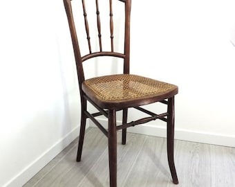 French Antique Bentwood Bistrot Chair with Cane Seat In Thonet Style